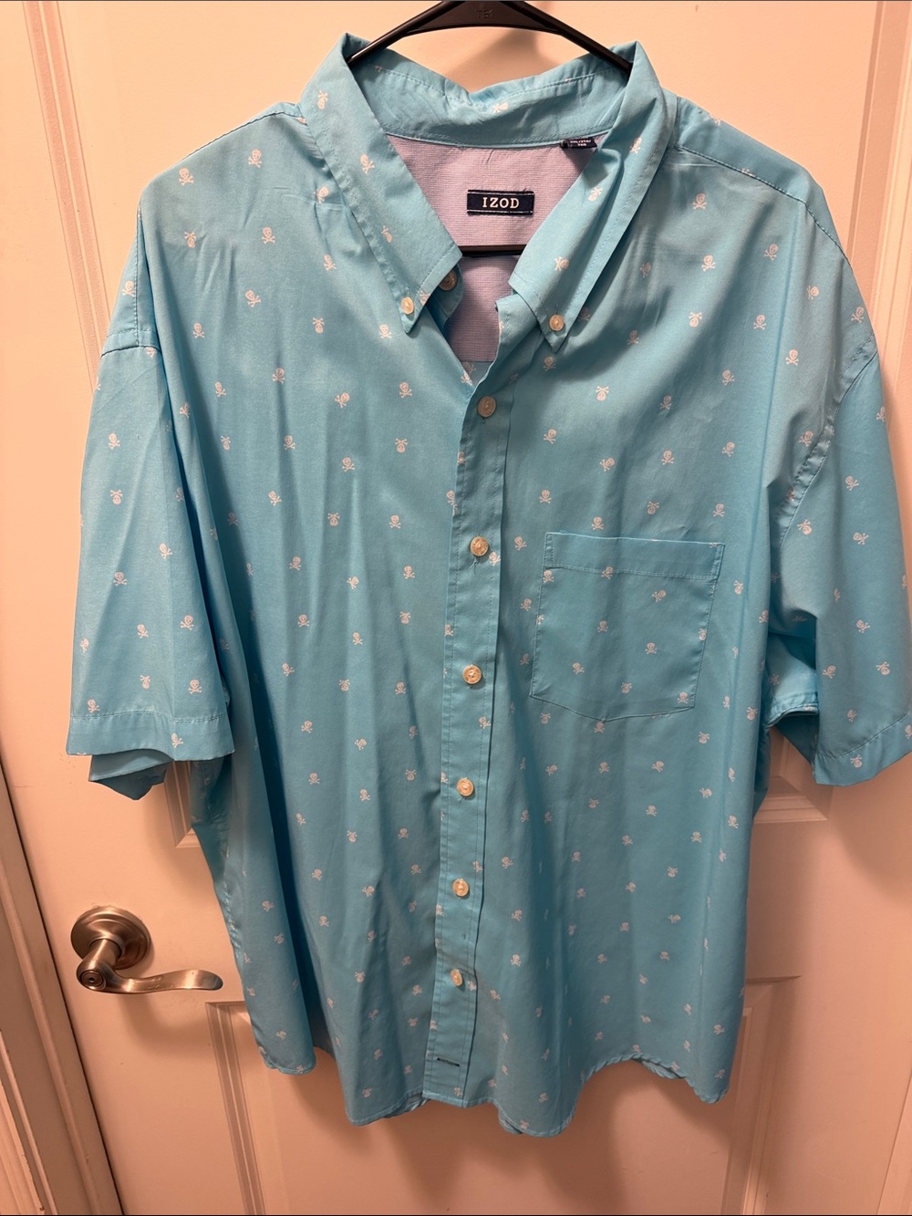 Izod Performance Skull Print Button Down Short Sleeve Shirt - Size XXL